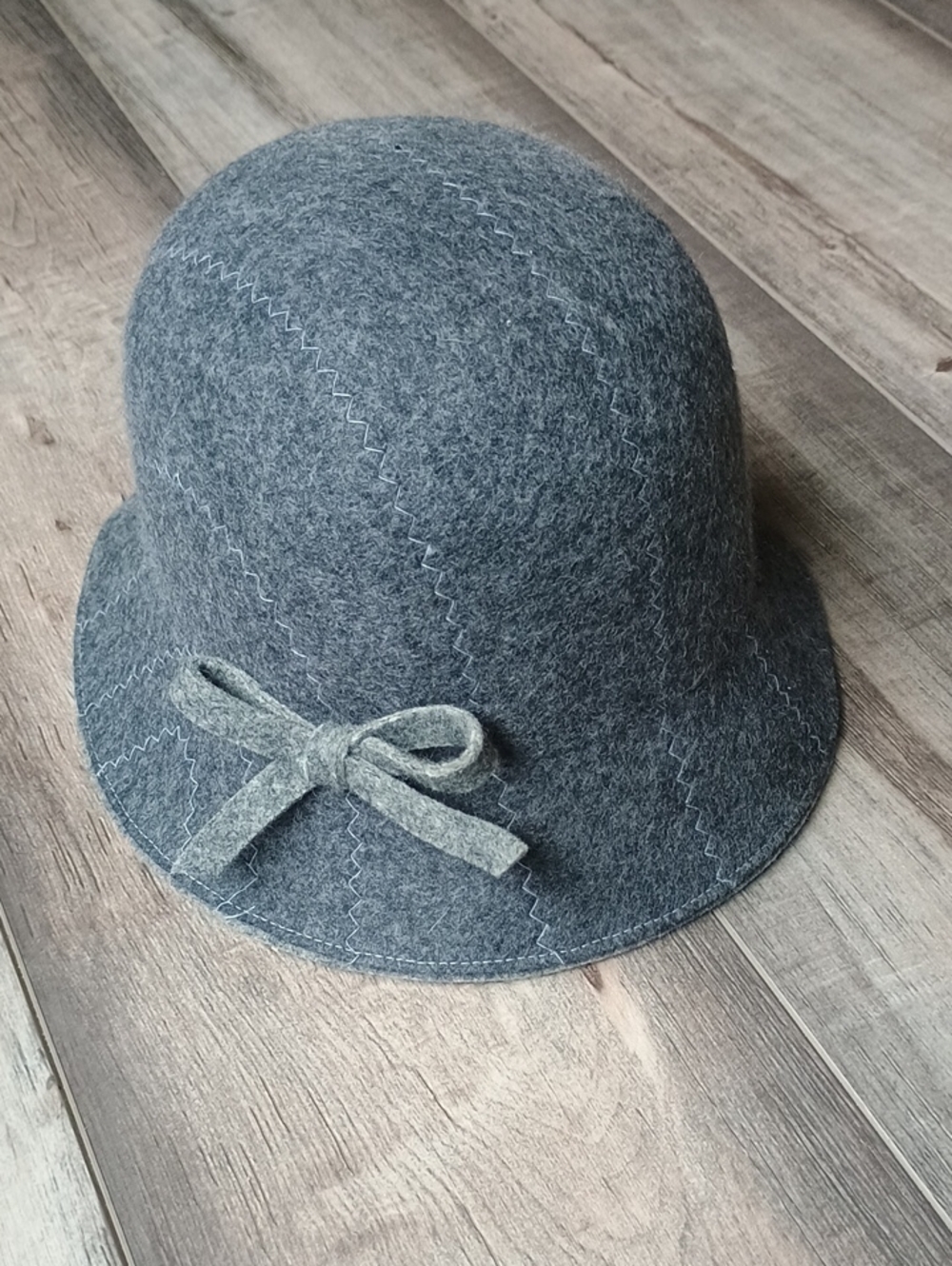 Talbots Gray Wool Bow Cloche Hat